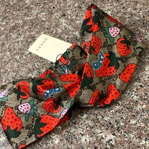 Gucci strawberry headband